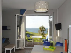Child-friendly house with heated pool & terrace | Sea view | Beach nearby | Pets allowed - Image 4