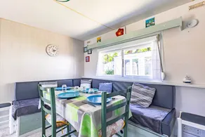 Mobile home with barbeque, pool & terrace | Garden view | Beach nearby - Image 3