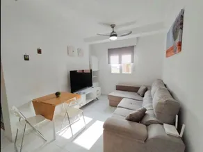 Cozy Apartment 300 m from the Beach with Lake View, Wi-Fi & Air Conditioning - Image 2
