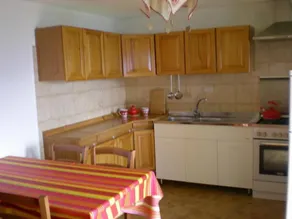Holiday apartment with garden & BBQ | Mountain view - Image 3