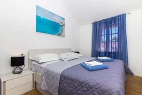 Fully equipped pleasant holiday home | Garden view - Image 5