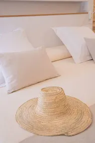 Dedicated room with garden, heated pool & sauna | Mountain view - Image 5