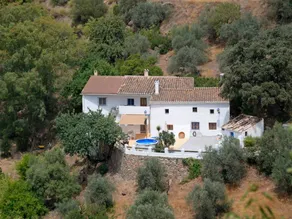 House with private pool, barbecue & garden | Mountain view - Image 3