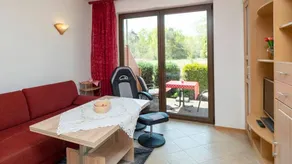 Child-friendly wonderful flat with terrace & garden - Image 5