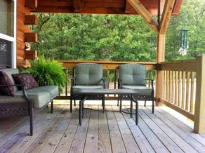 Two-Story Log Cabin Rental with a Hot Tub near Upper Meramec River, Missouri - Image 3