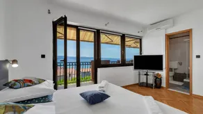 Apartamento | Vistas al mar | En la playa | Se admiten mascotas - Image 2