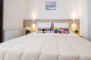 Apartments Knežević - Studio Apartment with Balcony and Sea View 23 - Image 3