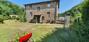 Villa avec jardin, piscine privée et barbecue - Image 2