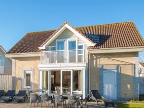 Child-friendly lovely letting with terrace, heated pool & sauna - Image 4