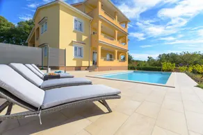 House with barbecue, pool & terrace | Dogs allowed - Image 2