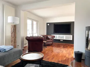 Holiday home with garden & terrace - Image 3