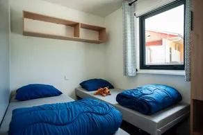 Mobilheim mit Terrasse - Image 4