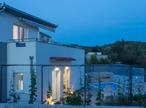 Voll ausgestattete tolle Villa mit Garten, Grill und privatem Pool - Image 2