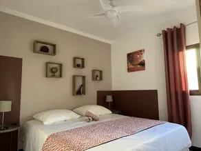 Casa vacacional con barbacoa, jardín y piscina - Image 5