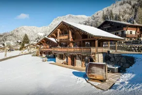 Chalet with hot tub, barbeque & garden | Lake view | Suitable for remote work - Image 3