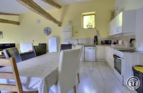 Gite with BBQ, terrace & garden - Image 3