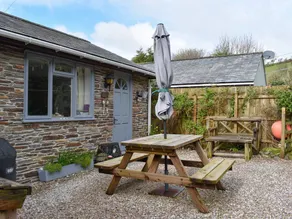 Garden Cottage - UK30590 - Image 2