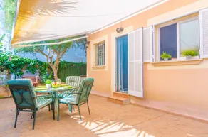 Chalet with terrace, barbecue & garden - Image 4