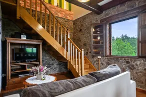 Farm with terrace, garden & barbecue | Mountain view - Image 4