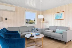 Charming house with BBQ, terrace & pool | Sea view | Dogs allowed - Image 5