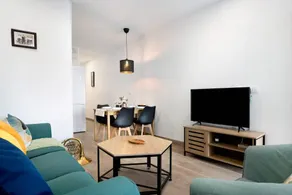 Holiday apartment with terrace | City view | Beach nearby - Image 3