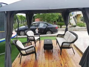Apartamento con terraza, barbacoa y jardín - Image 3