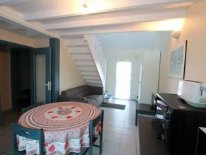 Cottage with barbecue & garden - Image 3