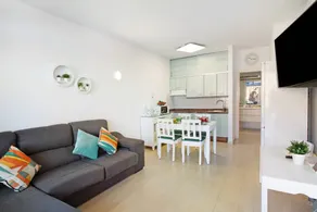 Modern apartment with shared pool - Image 3