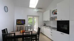 Fully equipped apartment - Image 4