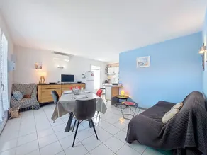 Apartment with garden & terrace - Image 2