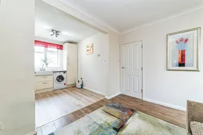 2 Bed Flat - Sleeps 3 - Pets - Parking - Wifi - Image 2
