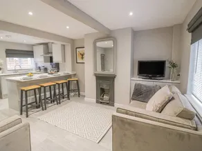 Cottage avec jardin et terrasse - Image 3