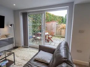 Cottage with garden - Image 5