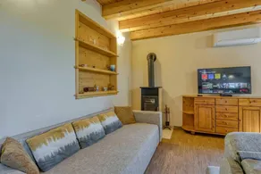 Holiday home with terrace, BBQ & private pool - Image 3
