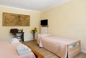 Private room with garden | Garden view - Image 5