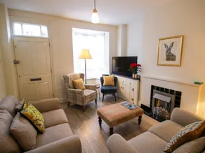 Fully equipped beautiful cottage with garden | Pets allowed - Image 2
