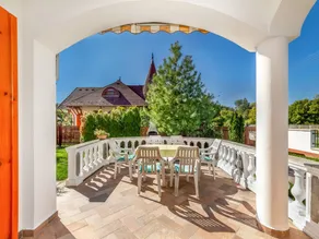 Lovely holiday home with BBQ, private pool & terrace | Pet-friendly - Image 3