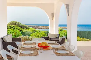 Villa with terrace, garden & BBQ | Sea view - Image 3