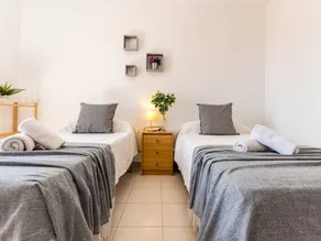 Familienorientiertes Ferienhaus mit Grill, privatem Pool und Garten | Perfekt für die Arbeit von Zuhause | Haustierfreundlich - Image 5