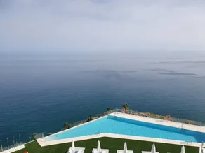 Charmant appartement de vacances entièrement équipé avec terrasse, barbecue et piscine | Plage à proximité - Image 2