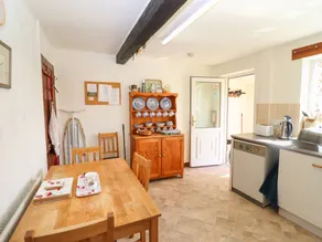 Cottage with garden - Image 5