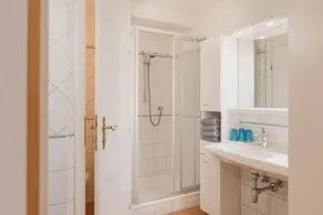 Child-friendly wonderful flat with pool, sauna & terrace | Mountain view | Pets allowed - Image 2