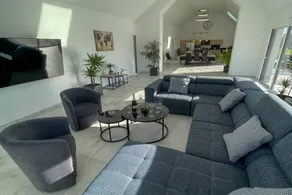 Holiday apartment with barbecue, terrace & pool | Suitable for remote work - Image 3
