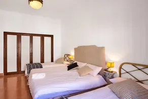 3 Schlafzimmer und ein privates Bad, mit Gemeinschaftspool, WLAN und Klimaanlage - Image 3