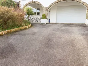 Cottage with garden | Beach view - Image 2