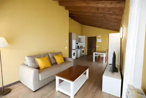 Apartment 'El Texu' with Mountain Views, Garden and Wi-Fi - Image 4