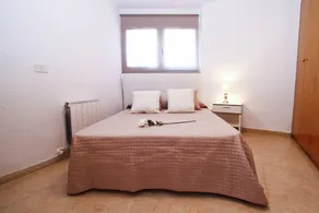 Villa with terrace, garden & private pool - Image 5