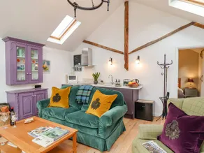 Family-friendly cottage with garden | Pets allowed - Image 3
