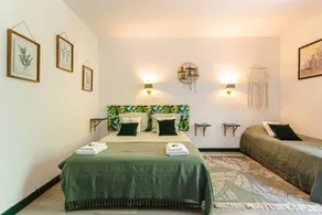 Gästezimmer 'Emeraude' mit Gemeinschaftspool, WLAN und Klimaanlage - Image 5