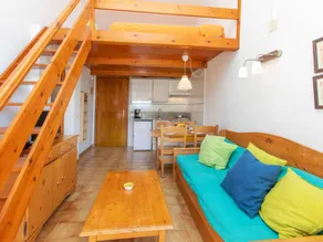 Family-oriented apartment with garden, pool & terrace | Next to the beach - Image 3